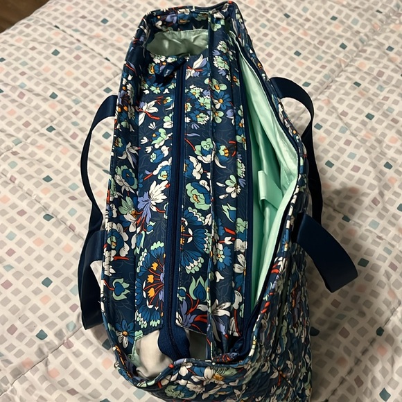 Weekender Tote with Laptop Pocket - Picture 4 of 6